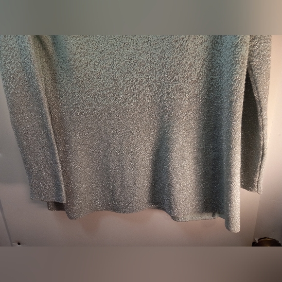 New York & Company Metallic Tunic New Years Christmas Festive Sweater Holiday - Picture 11 of 15